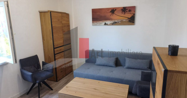 V&acirc;nzare apartament 2 camere decomandat Luică
