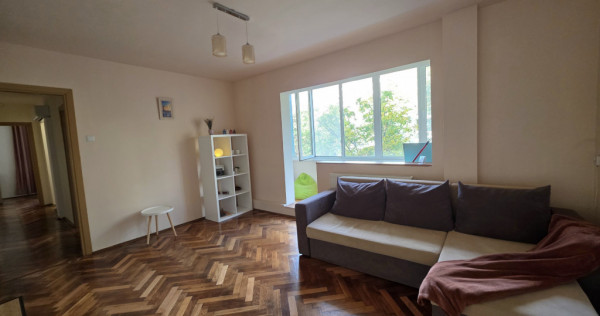 Apartament 3 camere | renovat, mobilat, utilat | Circumvalat