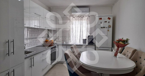 Apartament cu 3 camere in zona Dacia