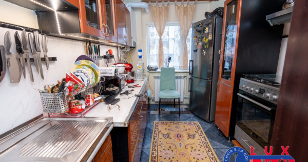 ID 3410 Apartament 3 camere * Piata Noua