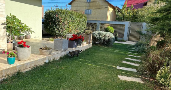 VILA MAMAIA CU VEDERE SPRE LAC