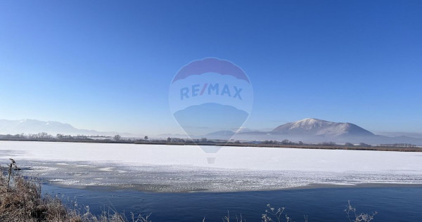 Teren pentru "retreat" , langa lacul Dumbravita, Halchiu,...