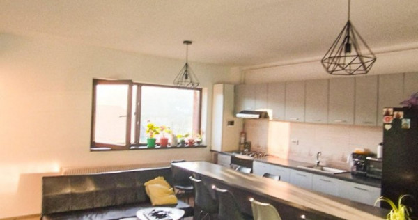 Apartament 4 camere, 120mp, balcon, parcare, zona Stejarului