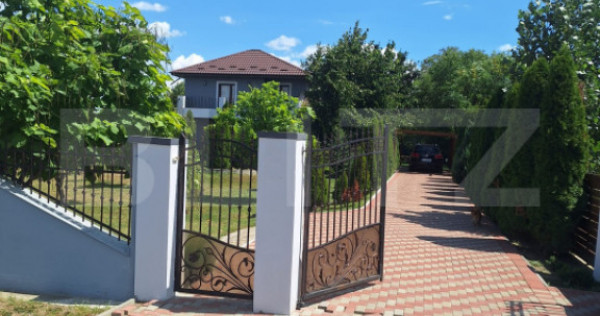 Casa 4 camere, 200 mp util, 1300 mp teren in proprietate, Sc