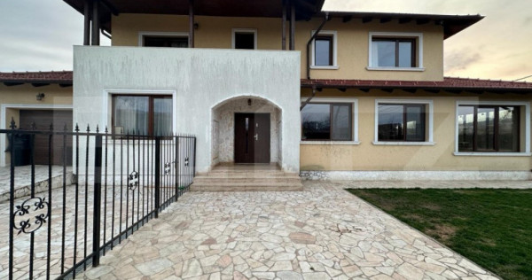 Casa cu jacuzzi ,5 camere ,196 mp utili, Livezeni