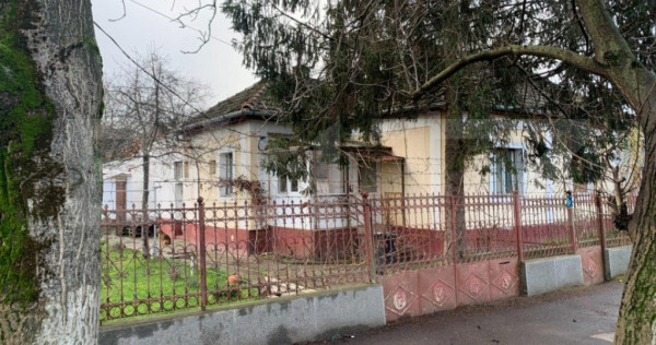 Casa de 4 camere, 110 mp utili, teren 550 mp, Lugojului