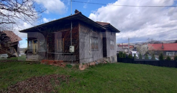 Casa 80mp, teren 7500mp , intravilan, zona Valea Bargaului