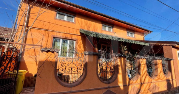 Casa de 210 mp, curte cu terasa, centrala termica, pretabil
