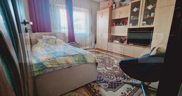 Apartament cu 3 dormitoare, 74mp, 2 balcoane, parcare, zona