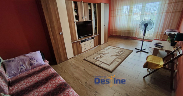 Apartament 3 camere decomandat 75 MP Lunca Cetățuii