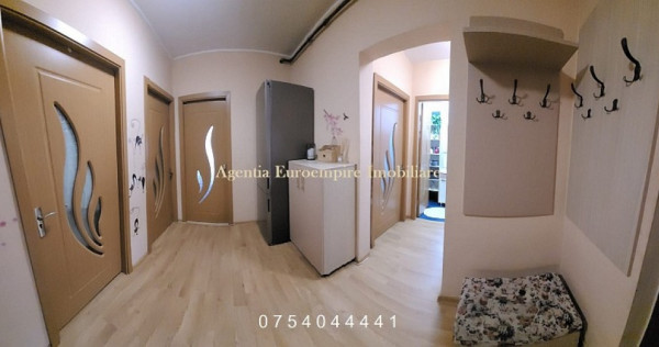 Apartament de vanzare in Constanta, Far - 4 camere, 774 mp