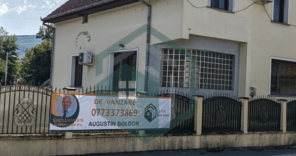 Casa / Vila cu 6 camere de vanzare. Vata de Jos, Hunedoara