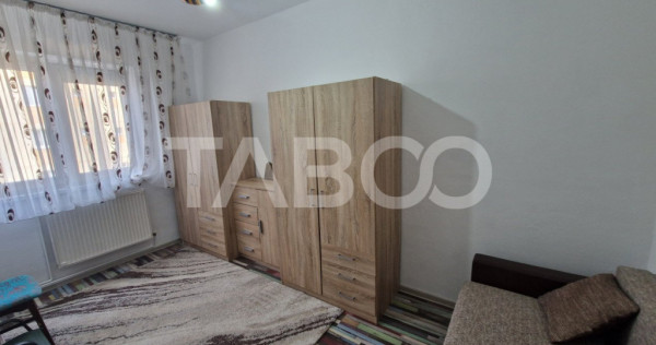 Apartament 2 camere de vanzare etaj intermediar 3 in zona Ra