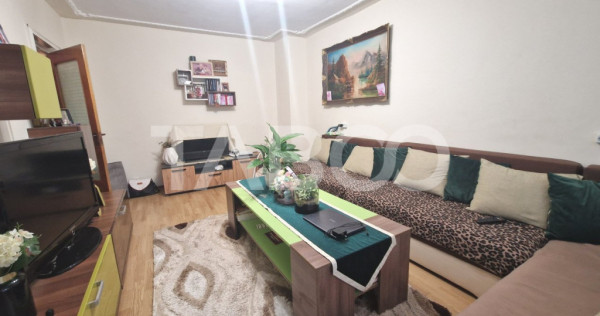 Apartament decomandat 2 camere 2 balcoane si pivnita etaj in