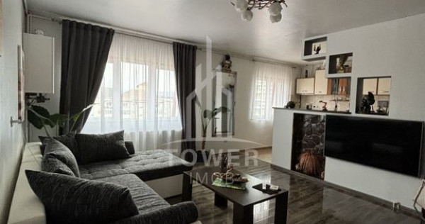 Apartament 3 camere cu mansardă de vânzare