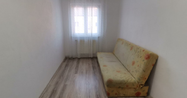 VAND garsoniera decomandata ,renovata,zona Stefan cel Mare