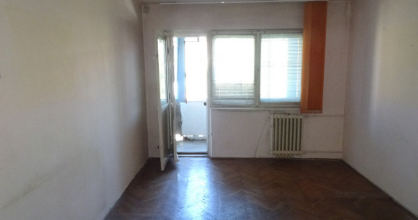 Vand apartament 2 camere in Deva, zona Zamfirescu, etaj 2,