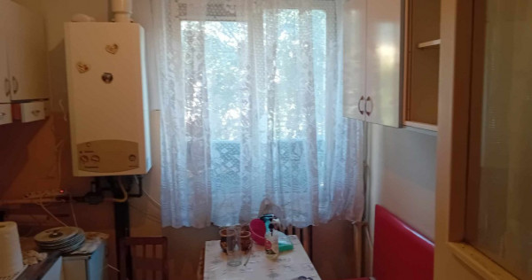 Apartament 3 Camere ultracentral Muzeul de istorie 60mp etaj2 centrala