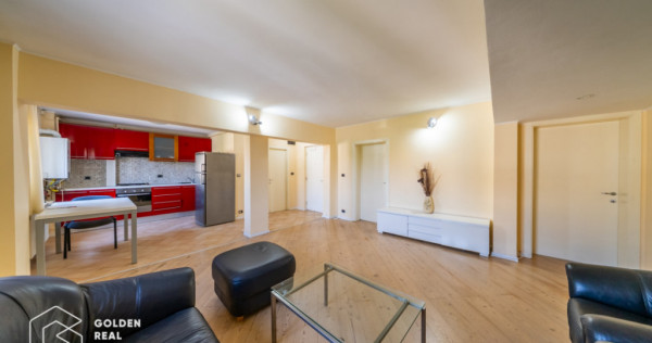 Apartament in centru, super spatios, la etaj intermediar