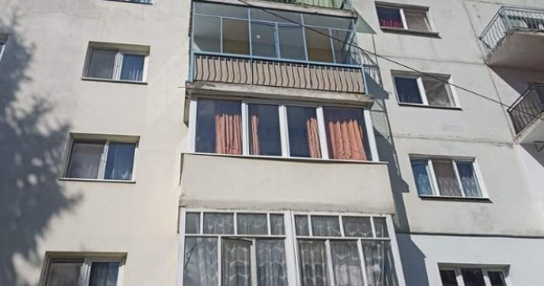 De închiriat apartament cu 3 camere în Sfântu Gheorghe