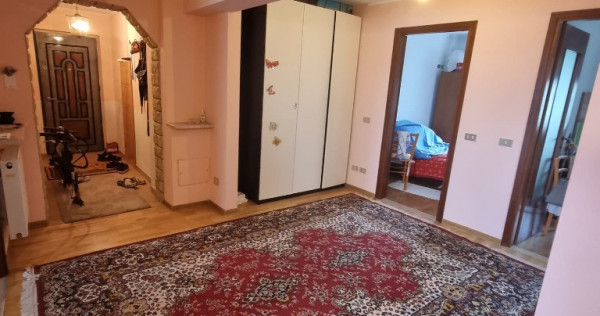 De vanzare 3 camere ultracentral mobilat, utilat