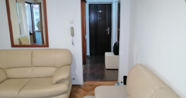 Apartament cu 2 camere, Piața Romană