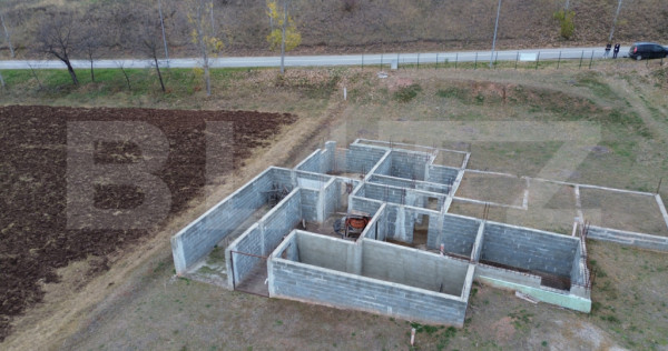 Teren intravilan cu proiect de casa 2600, zona Hapria