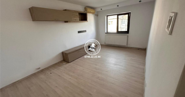 Apartament 3 camere Alexandru cel Bun,