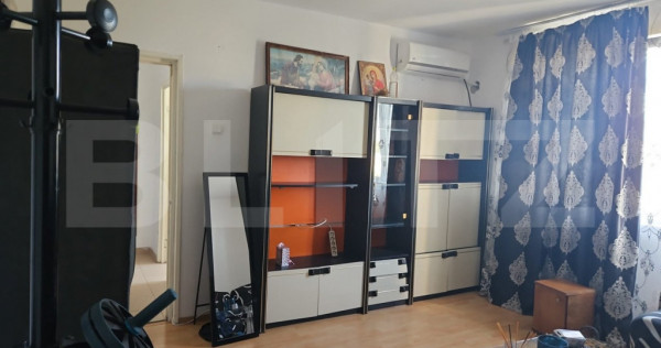 Apartament 2 camere, balcon, zona Cina