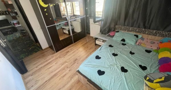 Închiriez apartament cu centrala și parcare/Comision 0%