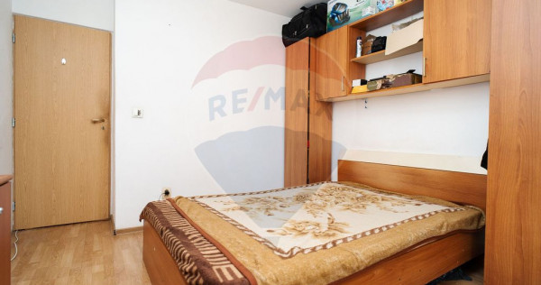 Apartament 3 camere decomandat Alexandru cel Bun