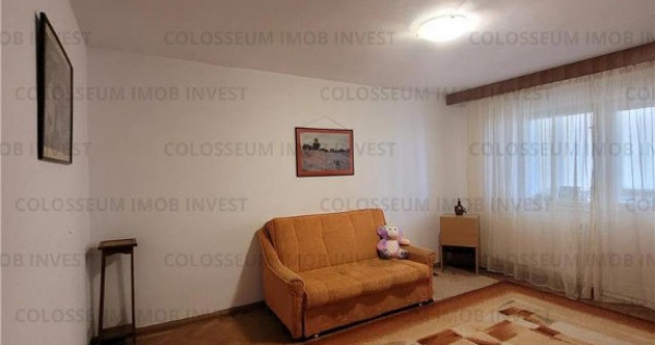 Apartament cu 3 camere si 2 bai, decomandat - zona Astra