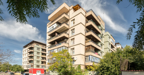 Vanzare Apartament 4 Camere Giulesti Foarte Spatios si Inves