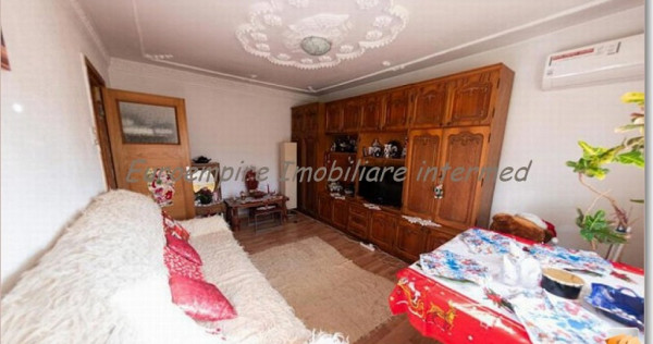 Apartament 3 camere decomandate Cet