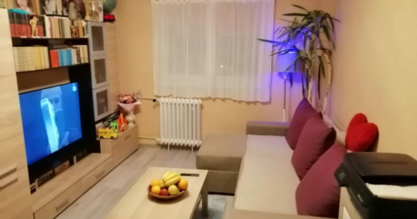 Apartament cu 4 camere în zona Victoriei-Titulescu