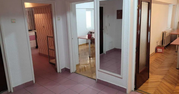 Apartament 2 camere - decomandat - Bulevardul Decebal