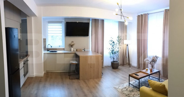 Apartament 3 camere, etaj intermediar, zona Teilor