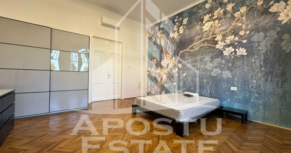 Apartament cu 4 camere semicentral in cladire istorica re...