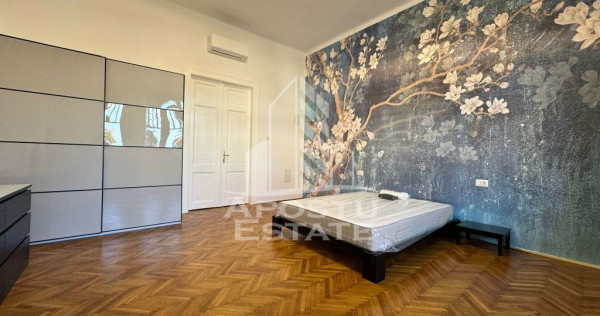 Apartament cu 4 camere semicentral in cladire istorica re...