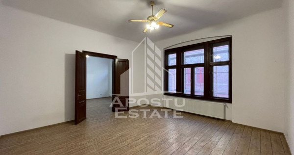 Apartament 2 camere, Piata Unirii, etaj intermediar, idea...