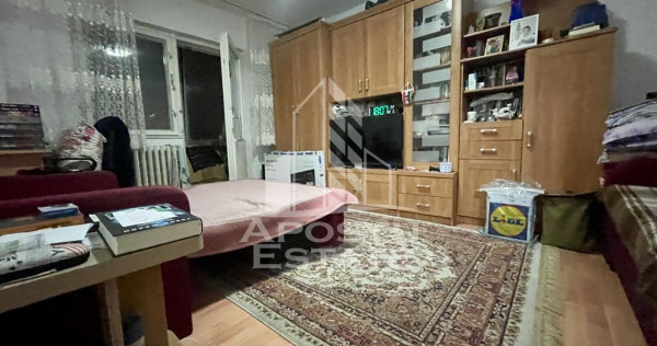 Apartament cu o camera la etajul 2, zona Buziasului