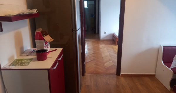 Apartament 3 Camere Precista 60mp lux etaj 3 centrala 2 bai termopan