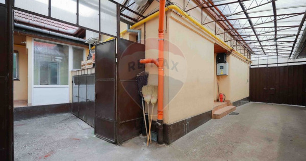 Spațiu comercial și brutărie/patiserie de &Icirc;nchiriat ?...