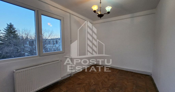 Apartament cu 3 camere, centrala proprie, zona Dacia