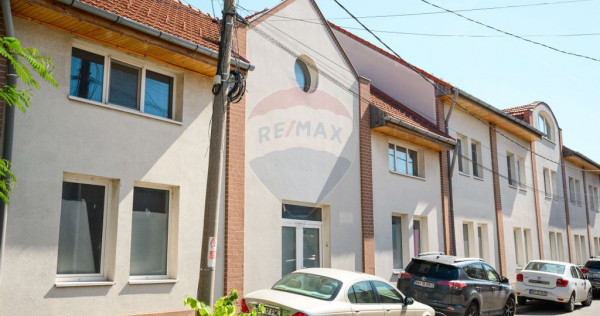 Clădire de Birouri - De Vânzare, Oradea, Ultra-Central