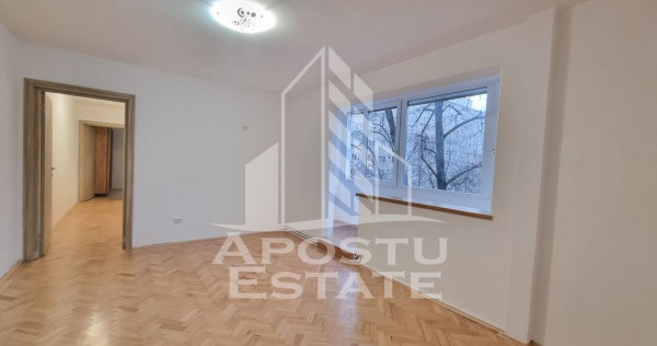 Apartament 3 camere, etaj intermediar, zona Circumvalați...