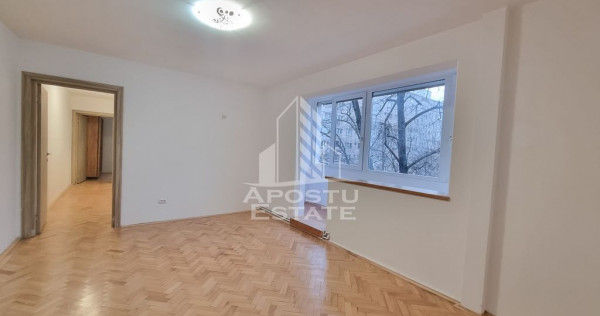 Apartament 3 camere, etaj intermediar, zona Circumvalați...