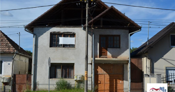 Casa/Spatiu Comercial sau pentru Birouri de Zona Tarnaveni