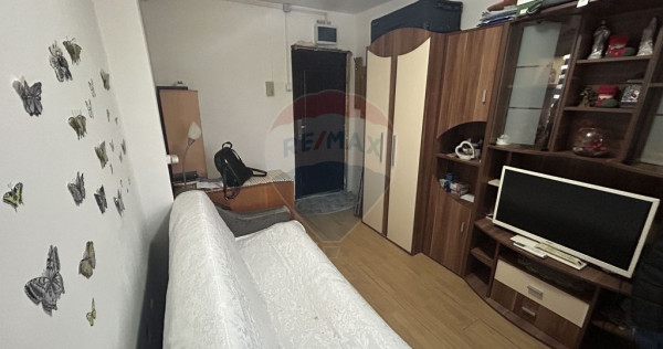 Apartament cu 1 camere de vânzare în zona Decebal