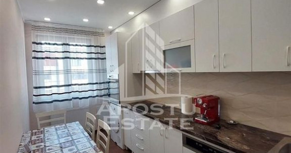 Apartament 2 camere zona Micalaca cu loc de parcare